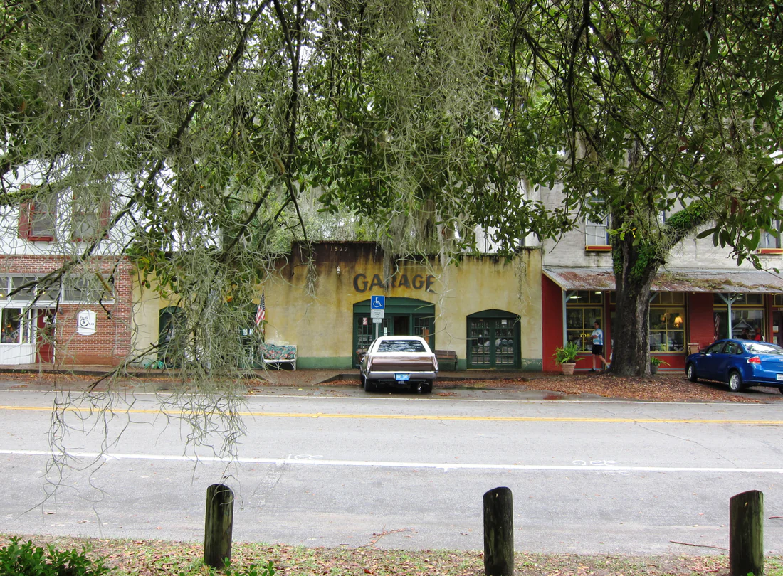 Downtown Micanopy.