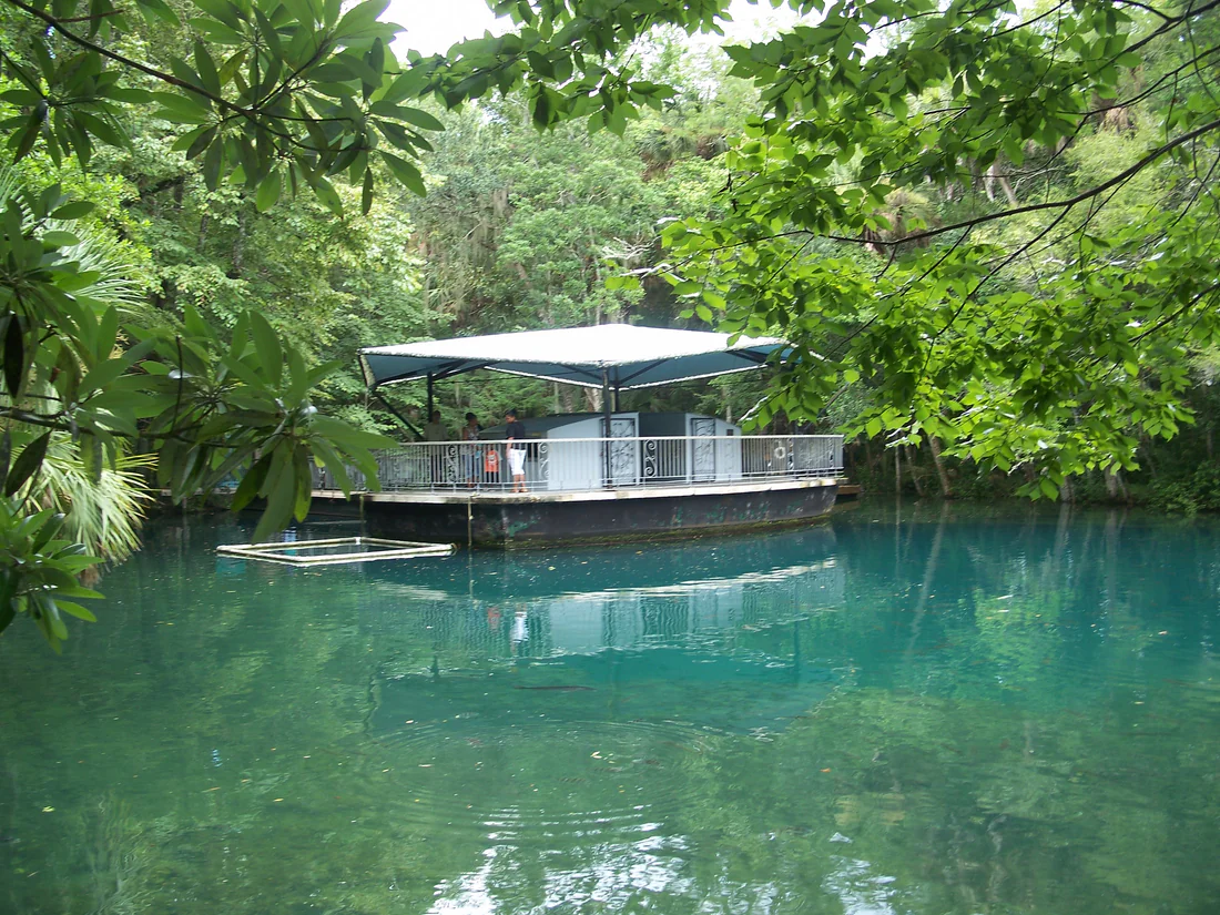 The underwater observatory at Homosassa Springs Wildlife State Park, where Lu the hippo lived, 2009.