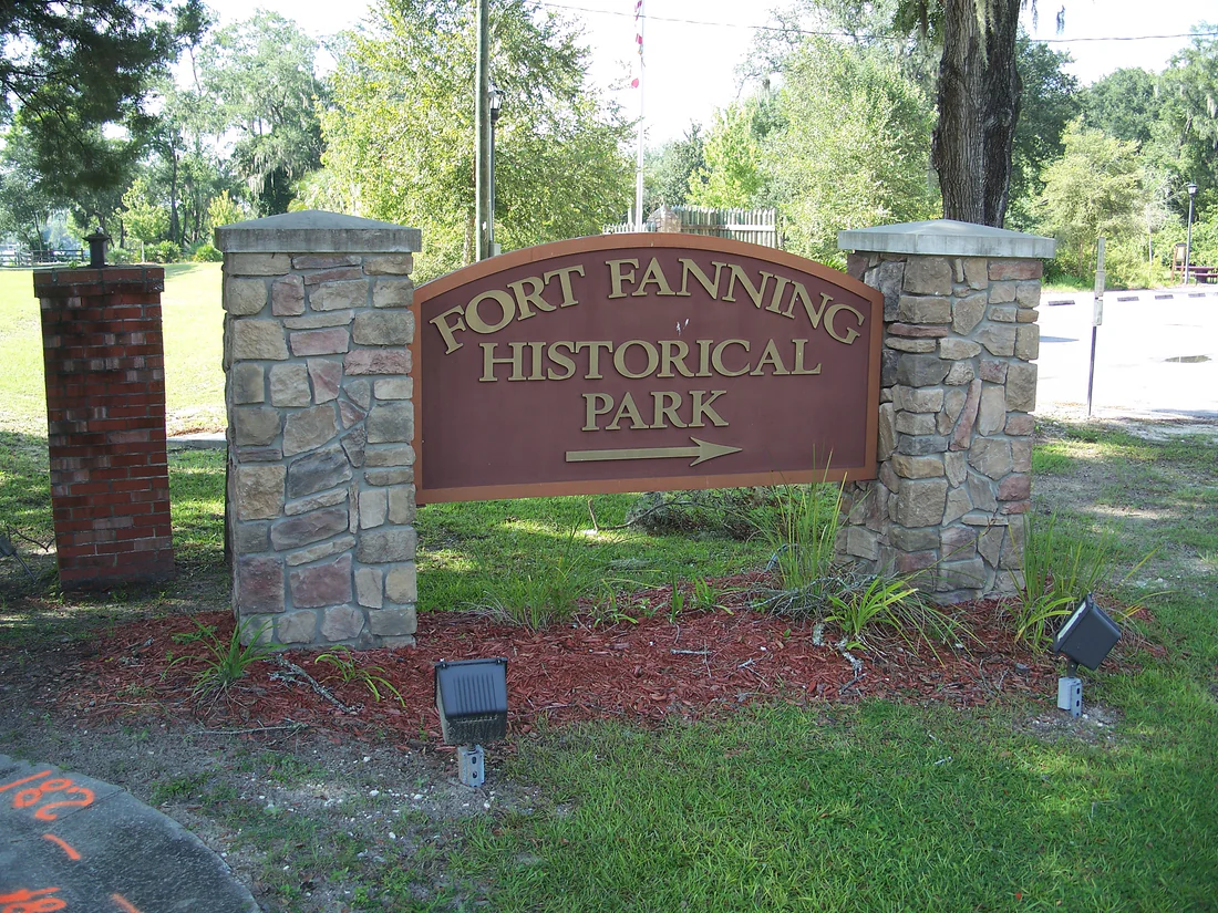 The entrance sign of Fort Fanning Historical Park in Fanning Springs, where the fort's marker stands, 2010.