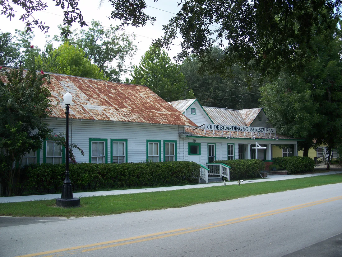 The old Trenton Hotel, a wooden building in Trenton, 2010.