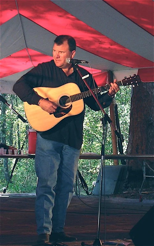 Jerry Lawrence Bullard on the Old Marble Stage at the Florida Folk Festival in White Springs, 2007.