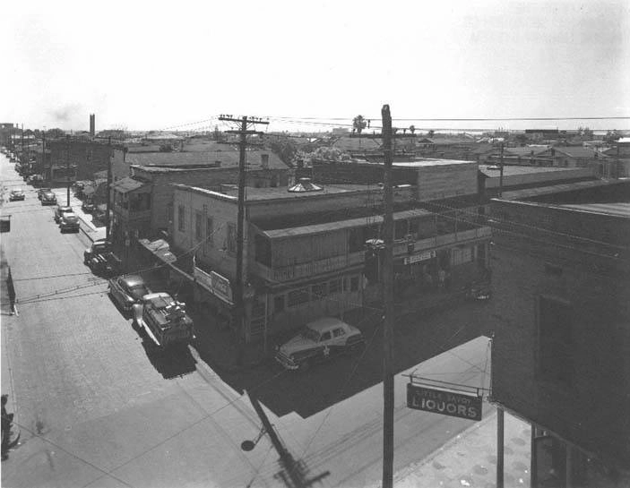 Scott Street and Central Avenue in the Scrub neighborhood of Tampa, April 25, 1952. Burgert Brothers photo.