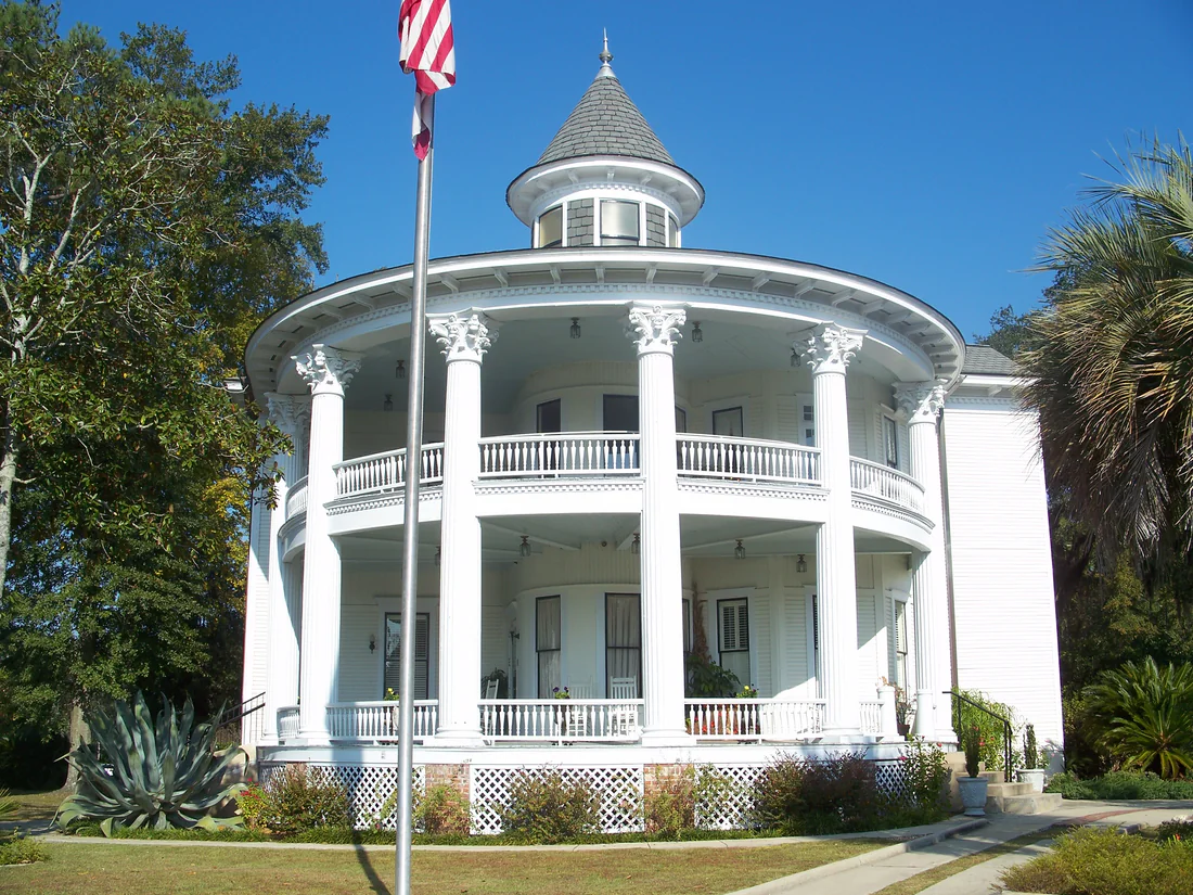 The house Joseph W. Russ Jr. built in Marianna in 1895, seen in 2007.