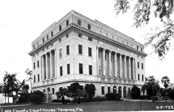 The old Lake County Courthouse in Tavares, in 1950.