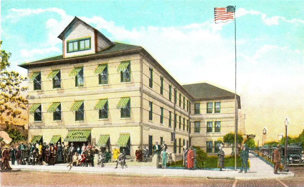 The St. Cloud Hotel, about 1922.