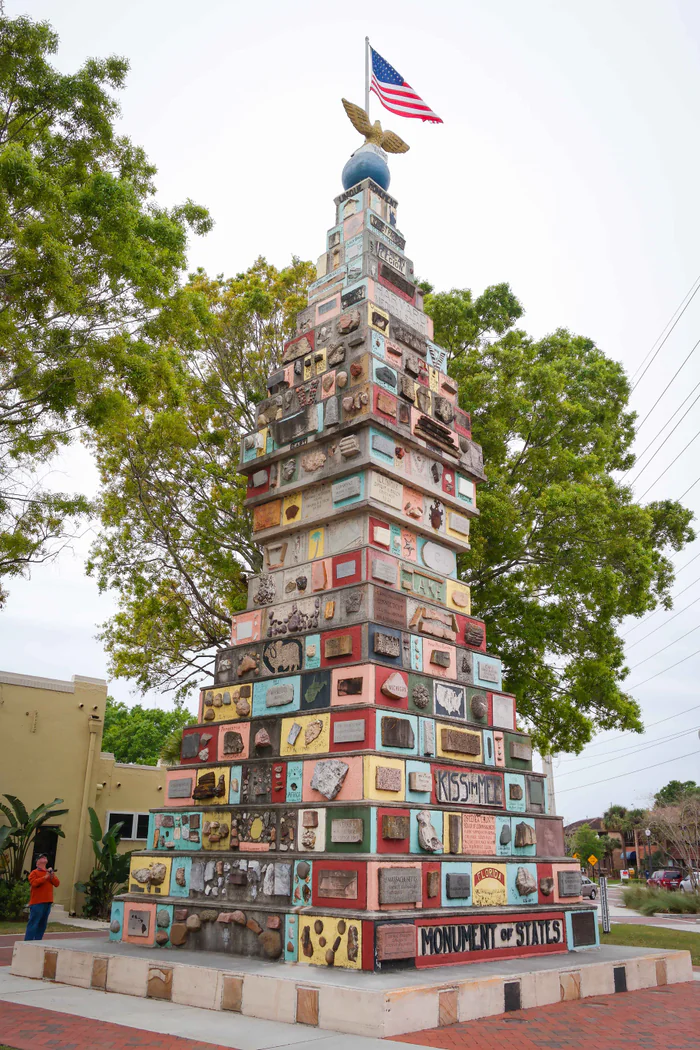 The Monument of States in Kissimmee, 2014.