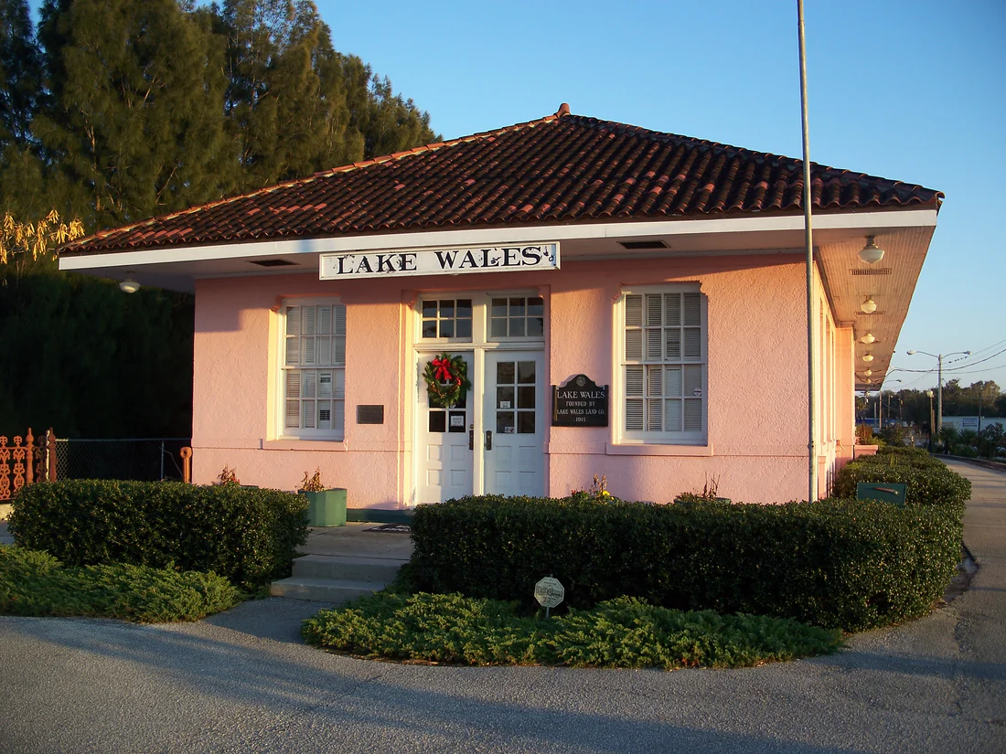 The old Atlantic Coast Line depot in Lake Wales, now a museum, 2010.