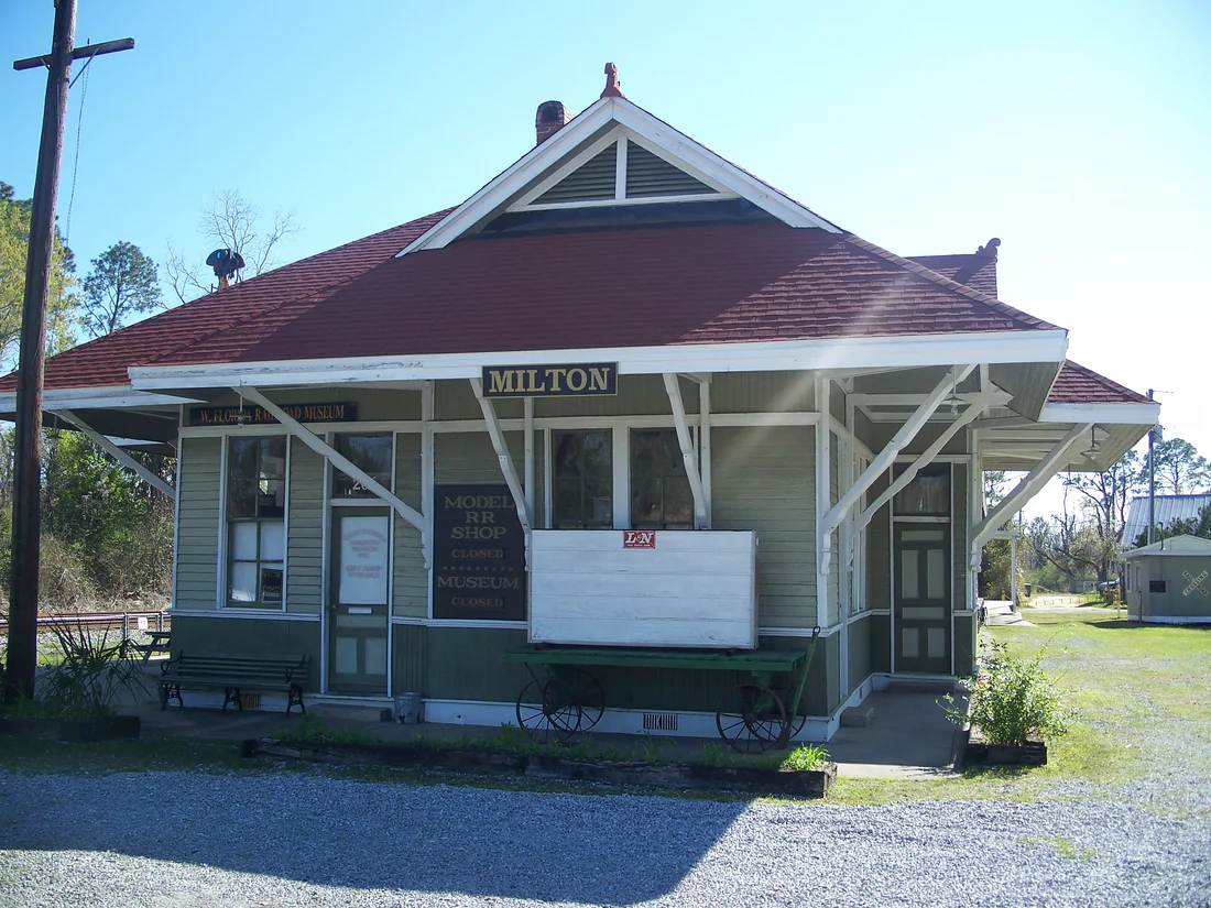The old L&N depot in Milton, home of the West Florida Railroad Museum.