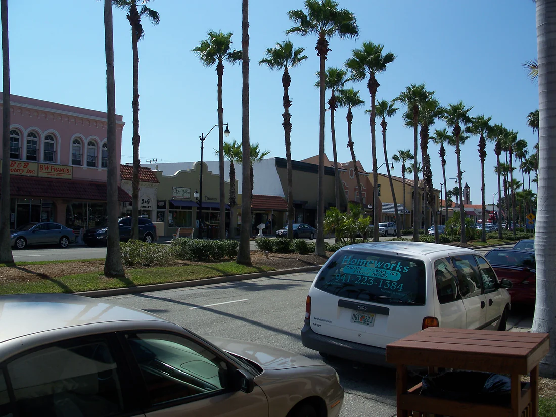 A street in Venice's historic district, laid out on John Nolen's plan, 2010.