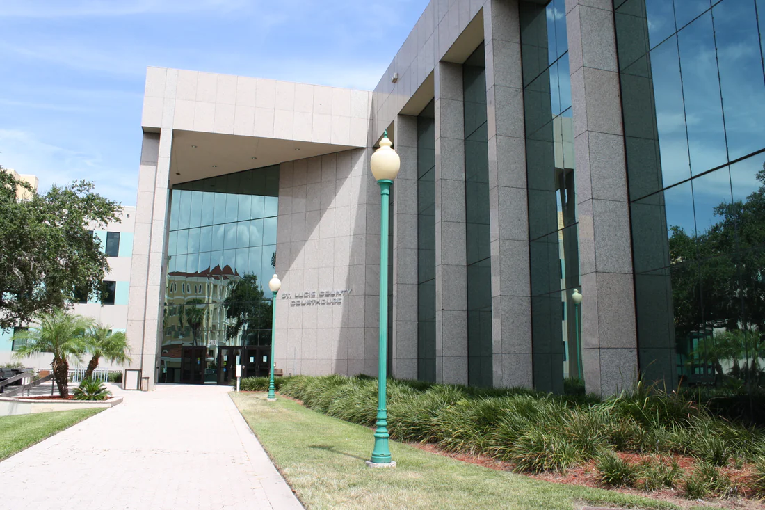 The St. Lucie County Courthouse in Fort Pierce, 2010.