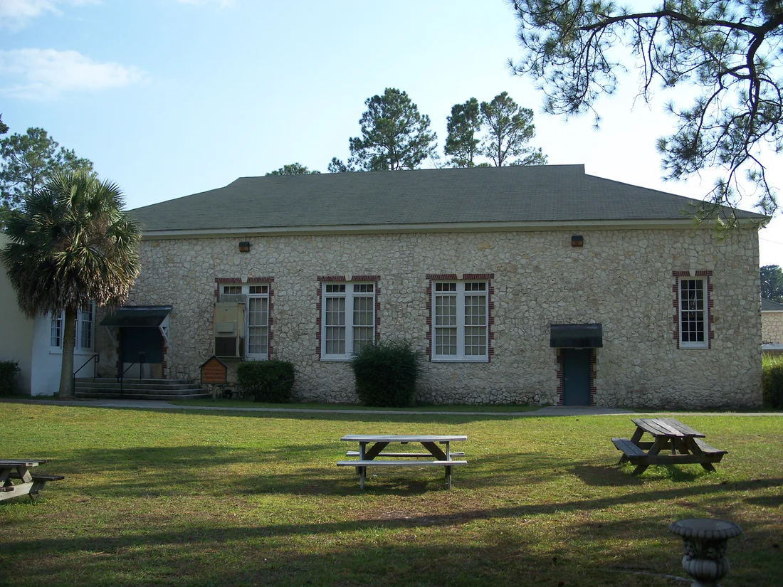 The Old Sopchoppy High School building in Sopchoppy, 2010.